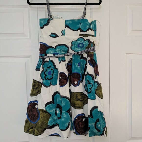 Large Flower Printed Dress - Picture 2 of 6